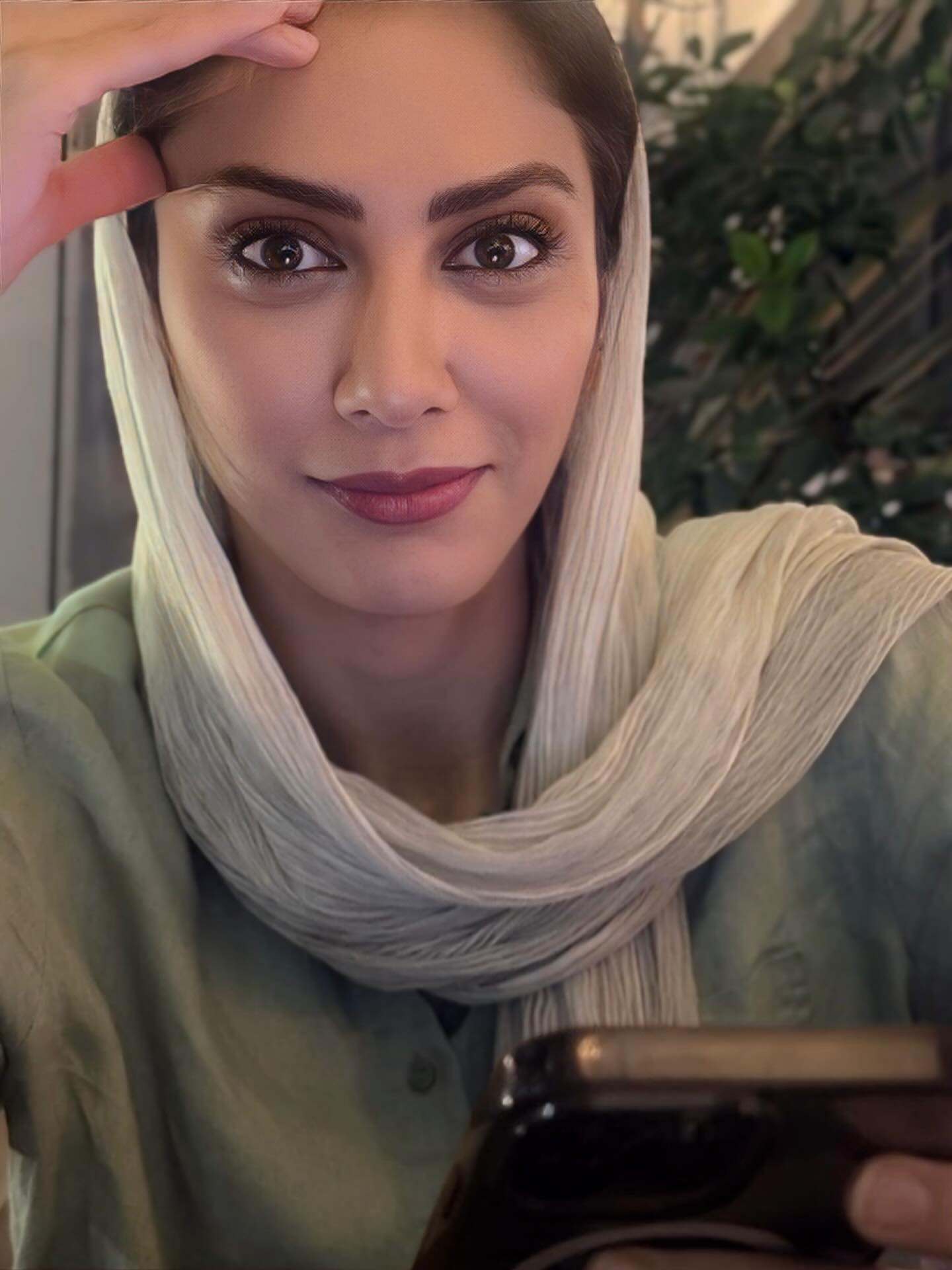 مونا فرجاد