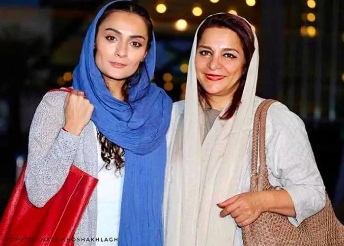 نسبت تهمینه میلانی و السا فیروز آذر