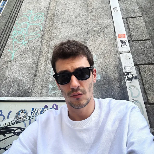 برتان اصلانی (Bertan asllani)