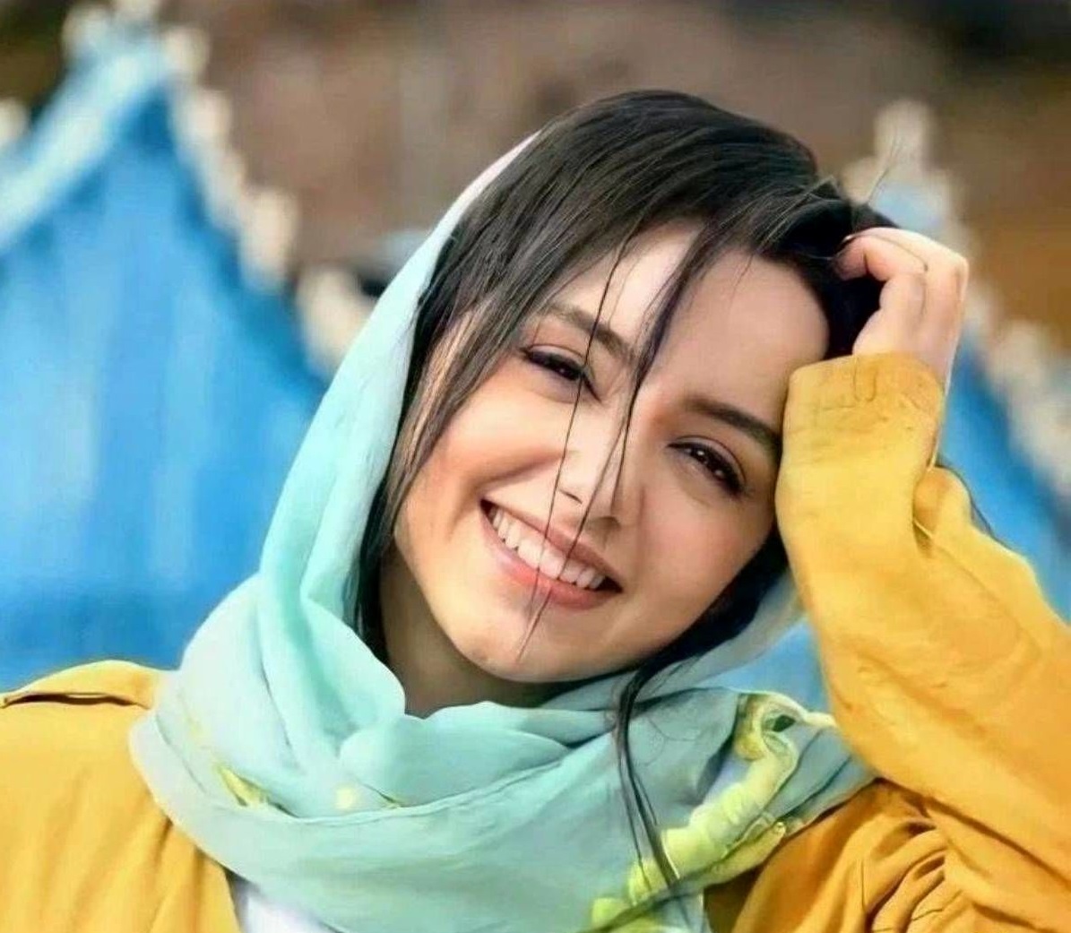نازنینبیاتی