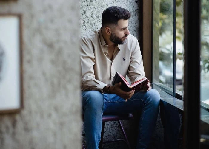 علی-ضیا-مجری-صدا-سیما