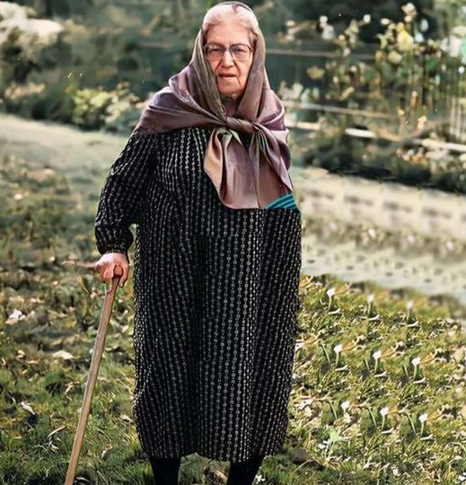 رقیه چهره آزاد