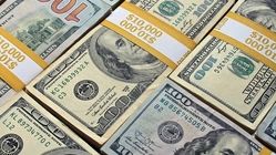 کاهش قیمت دلار و یورو در بازار آزاد + جدول