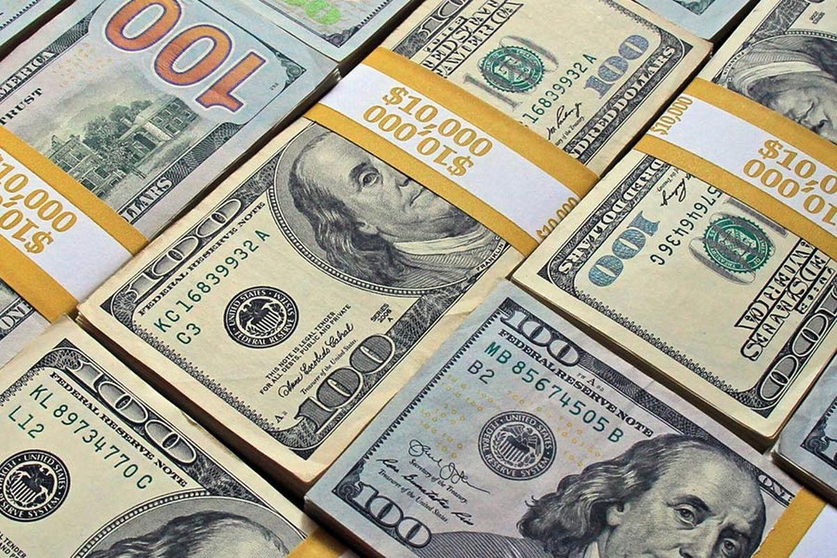 کاهش قیمت دلار و یورو در بازار آزاد + جدول