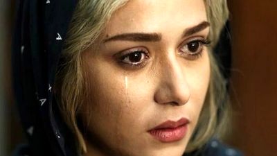 این خانم پزشک زیبا و باکلاس خواهر پریناز ایزدیار است + عکس فوق جذاب