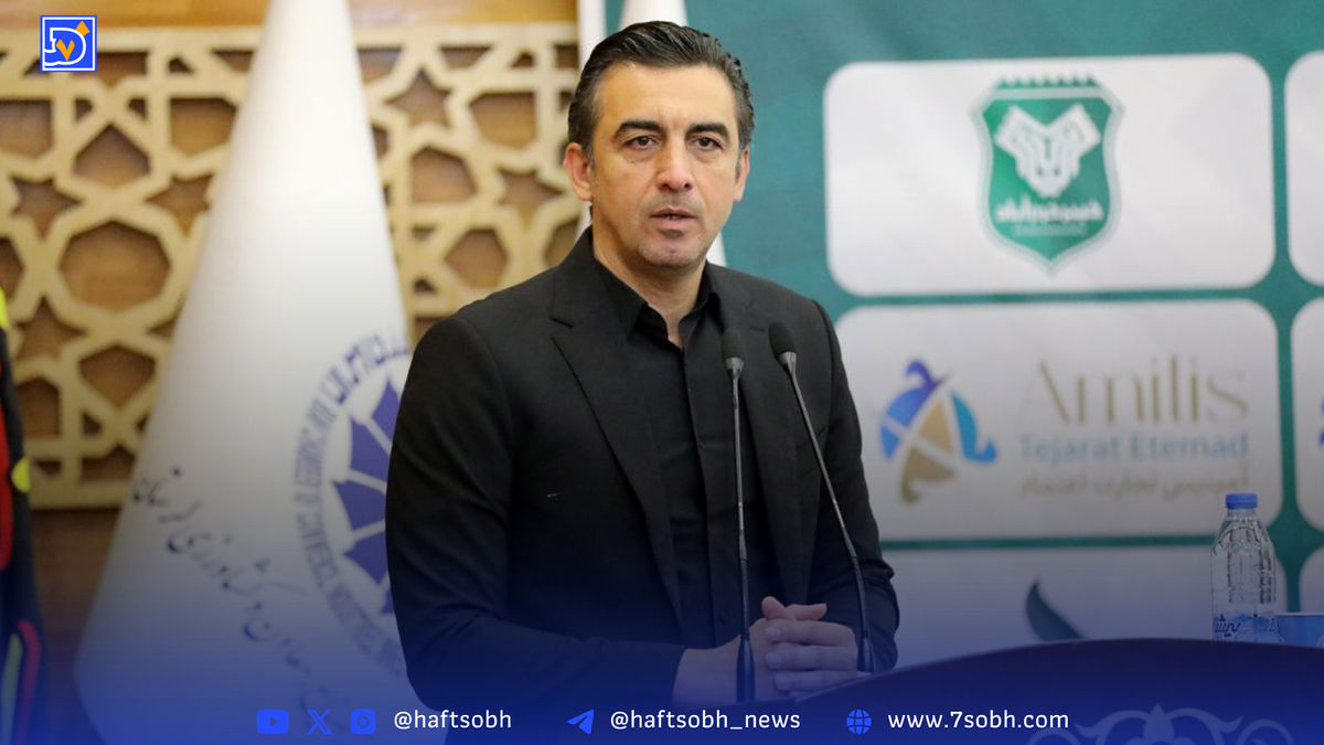 معارفه رسمی رحمتی در حضور بازیکنان خیبر