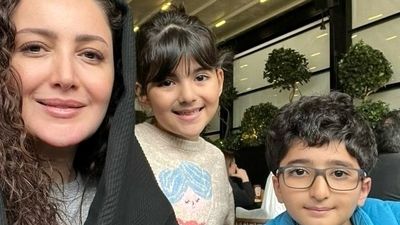 نفیسه روشن با مادر و برادرانش؛ چه خانواده دوست‌داشتنی 