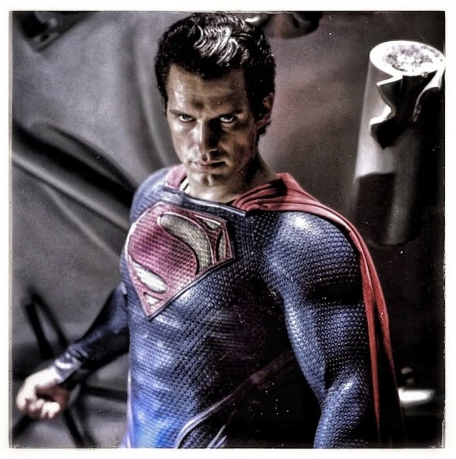 زک اسنایدر عکسی خاصی از هنری کویل را به عنوان سوپرمن منتشر کرد - گیمفا