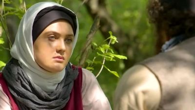 رونمایی هلیا امامی از ماشین لاکچری‌اش؛ ستاره سینما با سوپرماشینش درخشید