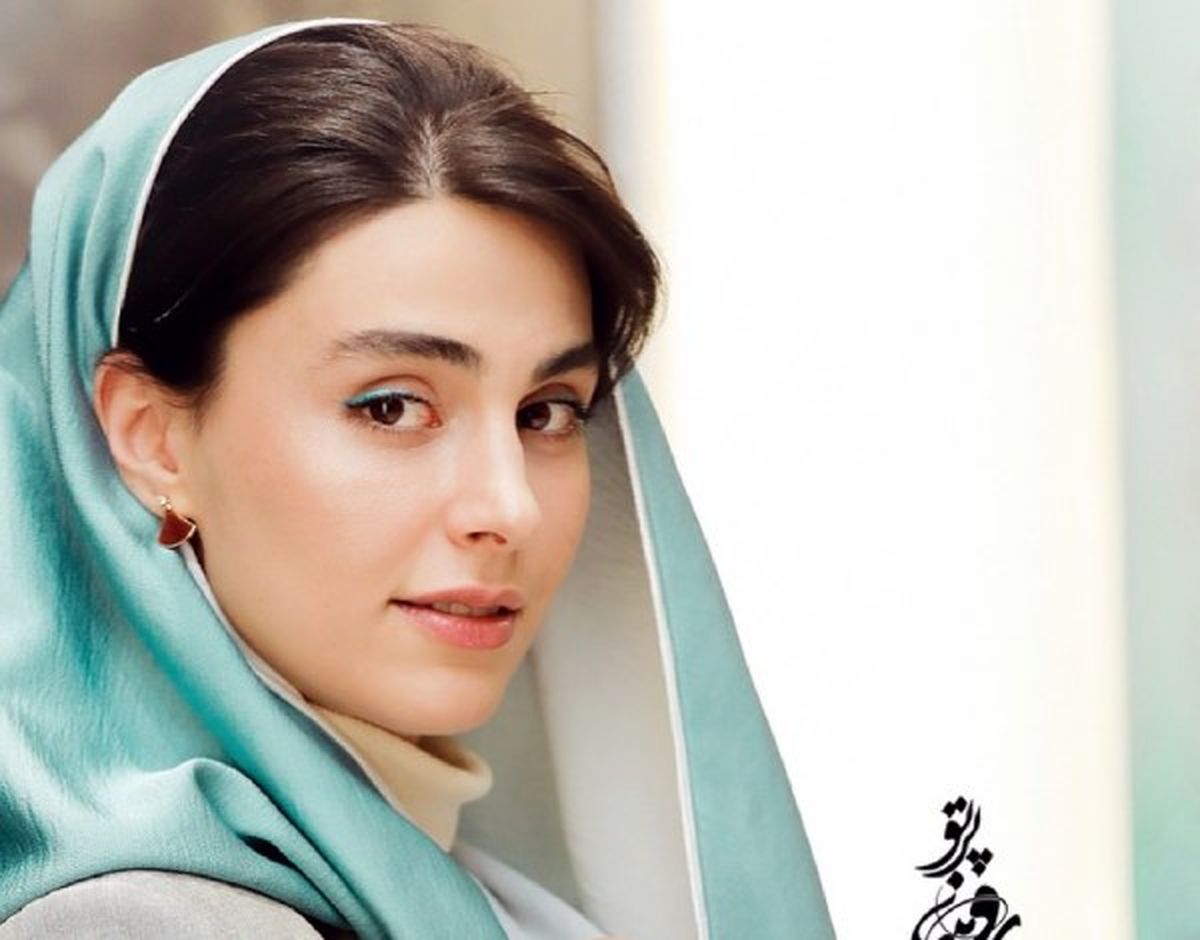 سلفی متفاوت لاله مرزبان با کلاه و عینک به سبک دختران هالیوودی
