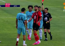  اخراج نیما احمدی و 10 نفره شدن پیکان مقابل تراکتور