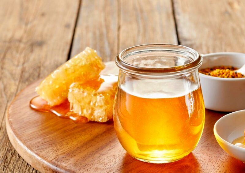 آیا عسل طبیعی شکرک می‌زند ؟