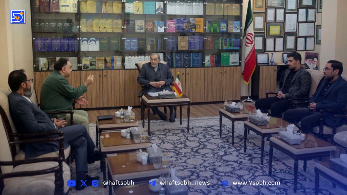 دیدار دبیر و مدیران جشنواره لوتوس با علیاکبر ولایتی