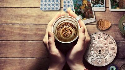فال حافظ روزانه‌ات را همین حالا بخوان؛ با یک بیت، پرده از آینده‌ات بردار!