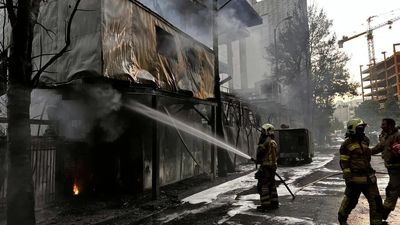 آتش سوزی یک فروشگاه کفش زیر پل روشندلان + جزئیات و عکس