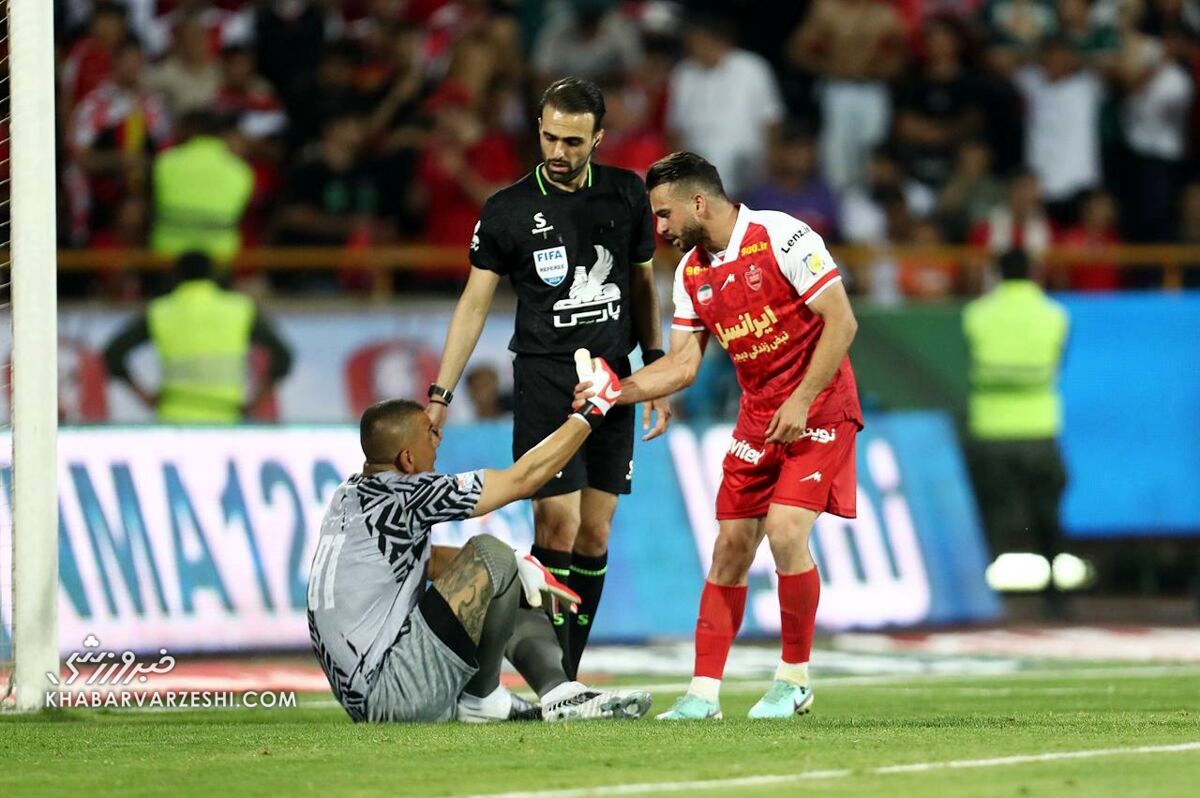 ده‌هزار پیام در صفحه شخصی داور بازی جنجالی پرسپولیس و مس