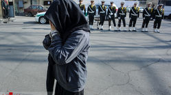 دستگیری زن سارق حرفه‌ای خودرو 