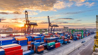 تقویم رسمی سال ۱۴۰۵ منتشر شد / سال آینده چند روز تعطیل رسمی دارد به تفکیک ماه