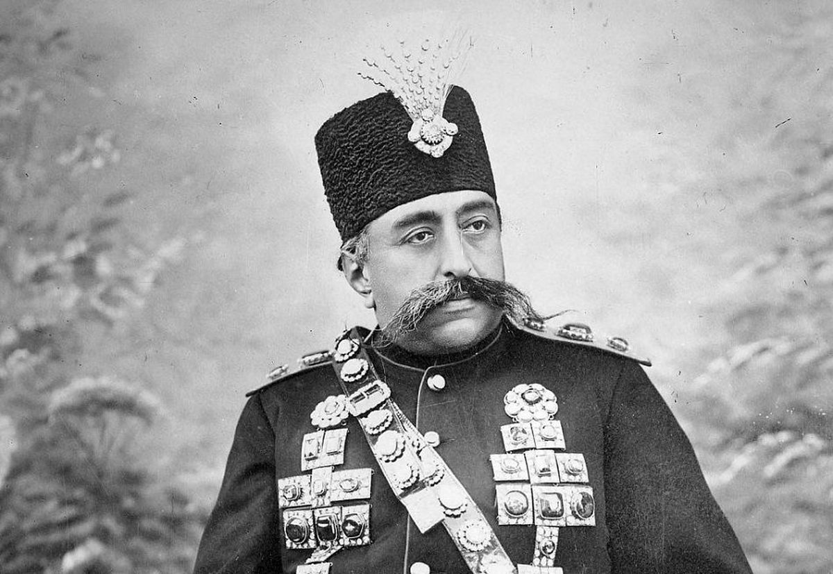 سفر به عصر قاجار؛ از عکس آتلیهای مظفرالدین شاه تا تیپ پسرانۀ دختران قاجاری