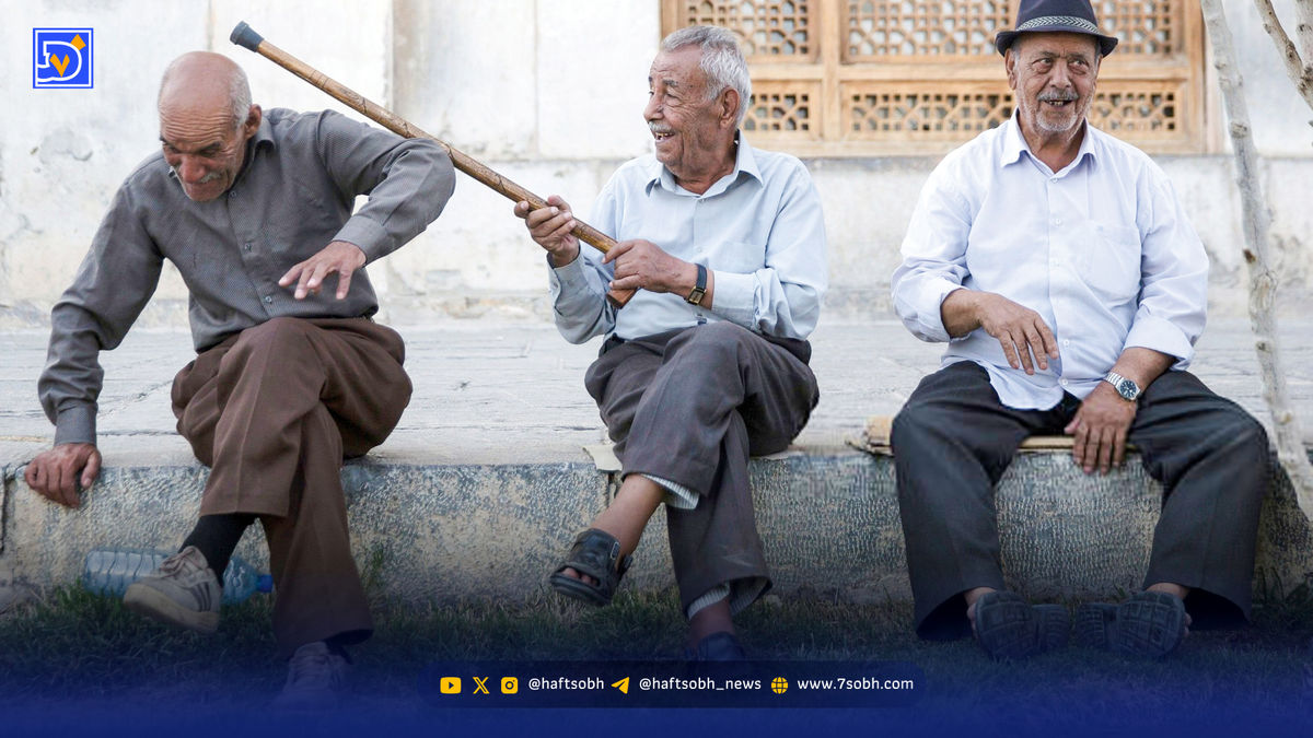 اقتصاد پیر روی صندلی چرخدار