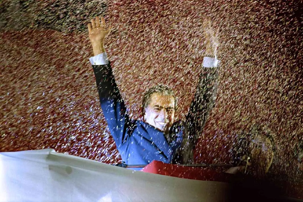 عکس‌های دیده نشده از ماریو بارگاس یوسا؛ گردشی در زندگی شخصی برنده نوبل ادبیات