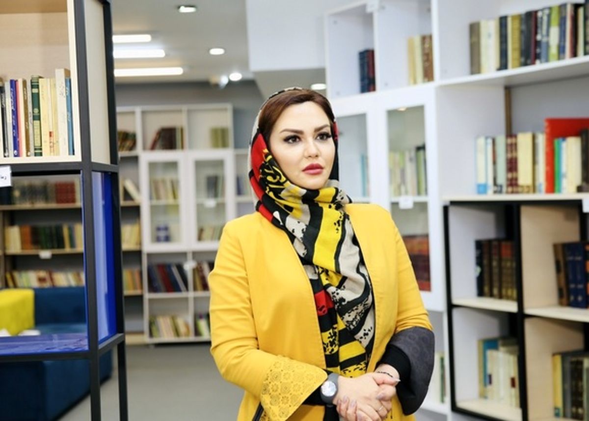 نیلوفر امینی فر، مجری خانم صداوسیما مهاجرت کرد