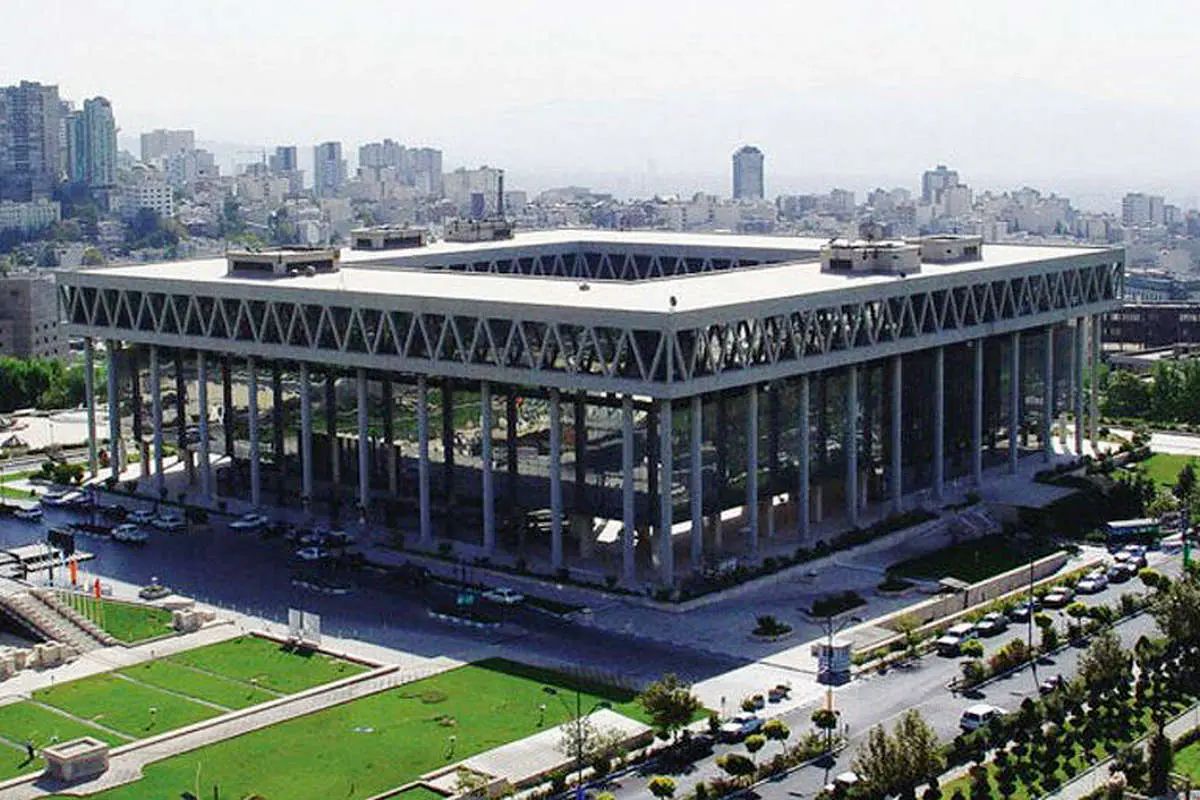 همه چیز درباره ساختمان شیشه ای صداوسیما که هدف اسرائیل شد