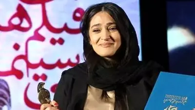 سفر زمان | سامیه لک «آیناز» سریال آنام در خیابان های ایتالیا