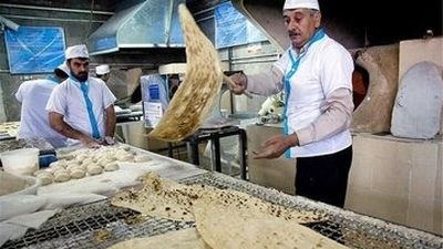 نان سفید در سفره‌های خاکستری