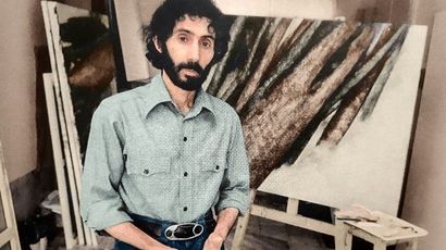 سفر در زمان سهراب سپهری در کنار خانواده + عکس
