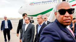پزشکیان بندرعباس را به مقصد تهران ترک کرد