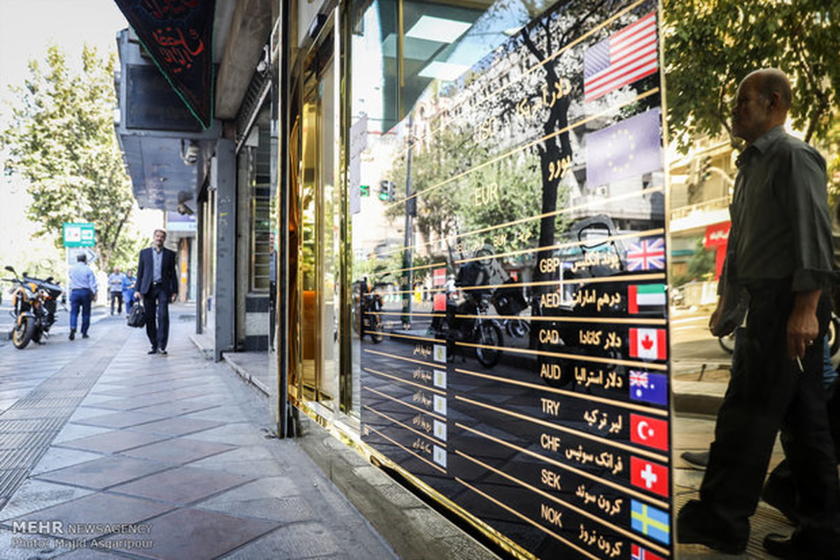 وضعیت متفاوت امروز صرافیها در تهران + تصاویر