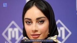 نگاهی به ویلای لوکس ترلان پروانه بازیگر بامداد خمار به سبک مینیمال؛ هارمونی رنگ‌های آکروماتیک در آشپزخانه مرمری 