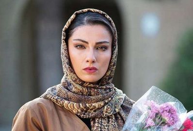 محیا دهقانی