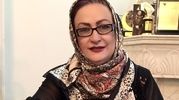 مریم امیرجلالی: 77 سالمه، نیازی نمیبینم برم لبهامو ژل بزنم و مثل اردک کنم یا ابرو تتو کنم و لپ باد کنم (ویدئو)
