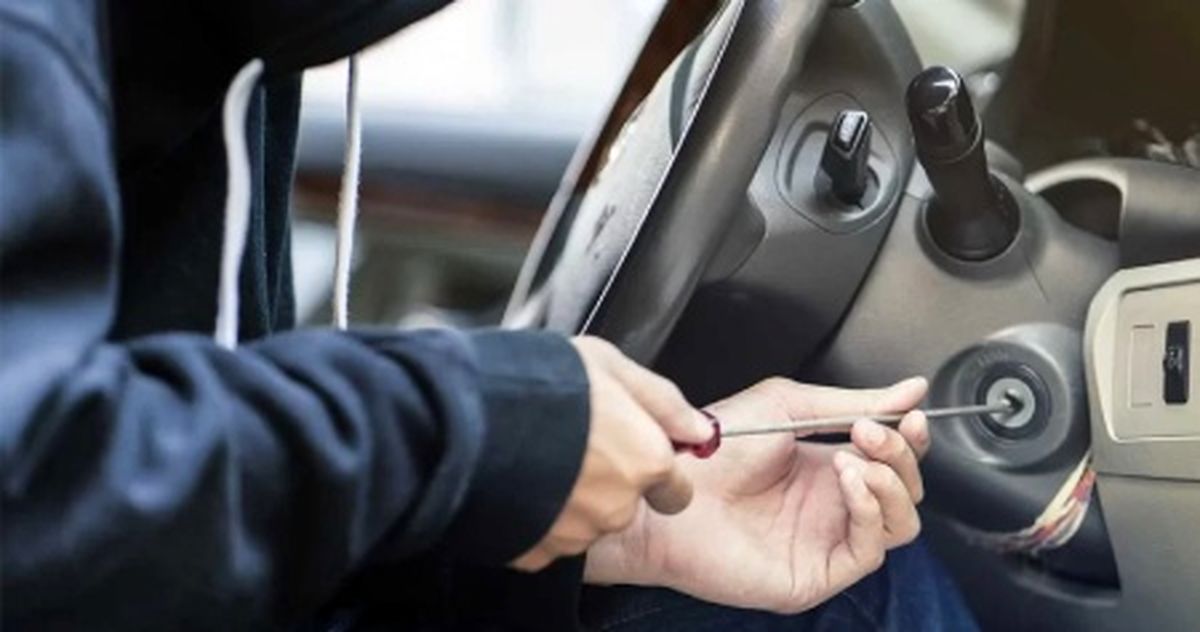 چگونه در شرایط اضطراری ماشین را بدون سوئیچ روشن کنیم؟