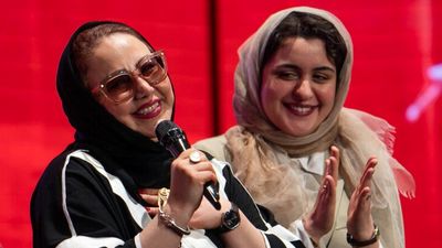 فیلم استایل و ژست های بازیگران در اکران مردمی سریال یزدان