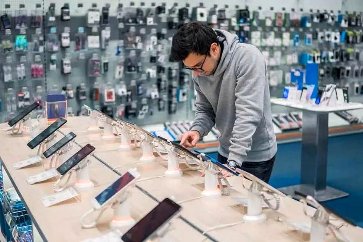 واردات آیفون از سر گرفته میشود؟