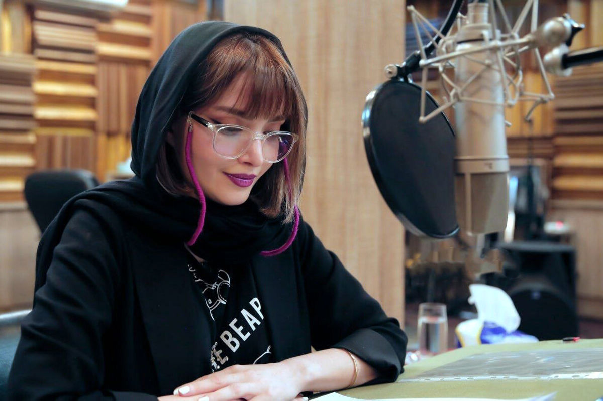 ژست صمیمی بهنوش طباطبایی بازیگر سووشون با گلاره عباسی بازیگر بامداد خمار در یک لوکیشن خاص+ عکس