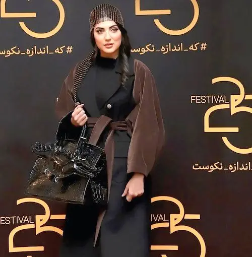 هلیا امامی در اختتامیه جشنواره ۲۵