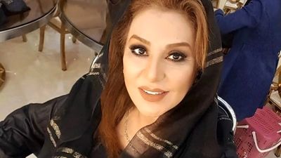 از کتابخانه تا تابلوهای خاص؛ خانه‌ی هنرمندانه بهاره رهنما را ببینید