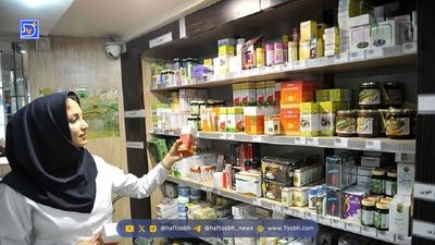 گزارش تصویری از  لباس‌های الیکا عبدالرزاقی در برنامه «صداتو» 