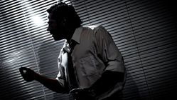 نمایش «گلن گری گلن راس» در خانه نمایش دا روی صحنه می‌رود