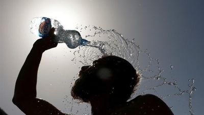 با گرما بجنگید! ترفندهای مؤثر برای کاهش تعریق در تابستان