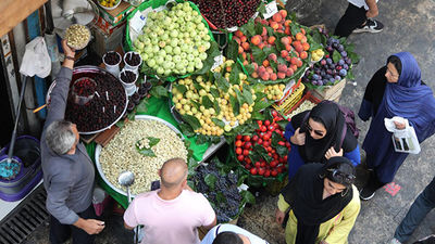 سبقت ناگهانی هلو ‌‌از گوشت؛ دلایل افزایش قیمت میوه ‌