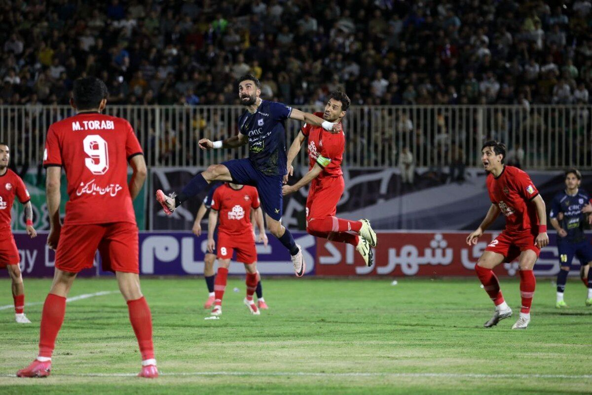 آمار نگرانکننده تراکتور در هفتههای پایانی لیگ؛ سپاهان و پرسپولیس امیدوار شدند.
