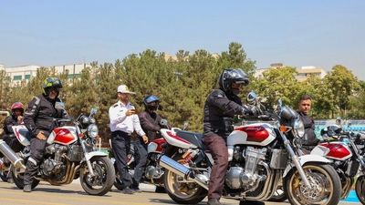 صدور گواهینامه موتورسیکلت برای زنان منع قانونی ندارد