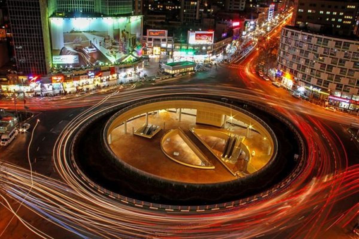 دیوارنگاره جدید میدان ولیعصر با تصویر پزشکیان + عکس