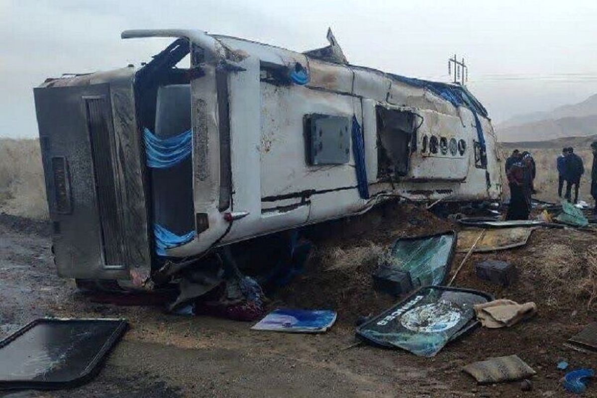 واژگونی مرگبار اتوبوس مسافربری در کرمان