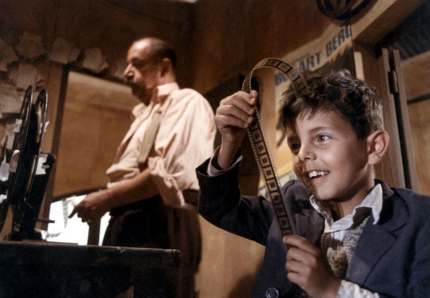 سینما پارادیزو – Cinema Paradiso (1988) جزو بهترین فیلم های IMDb در لیست تماشاست.